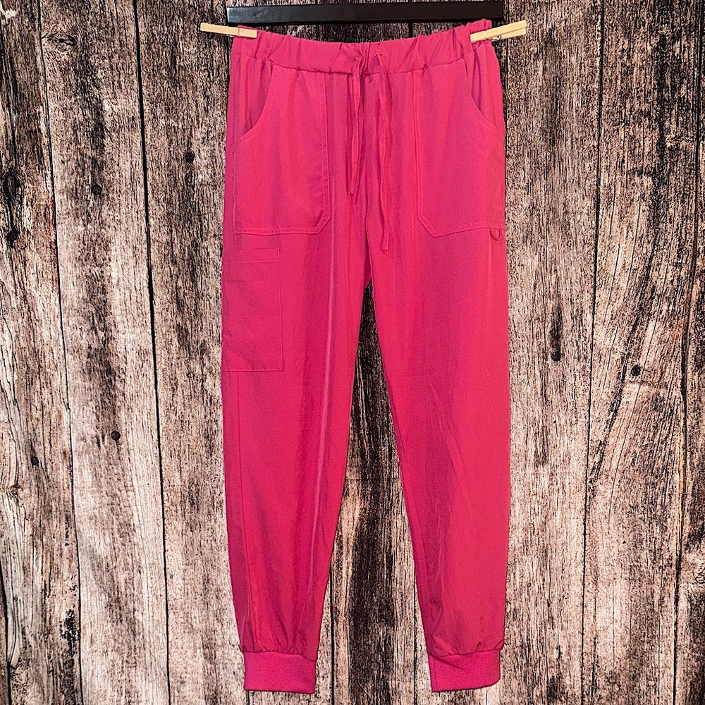 Divine Stretch scrub bottoms joggers 💕